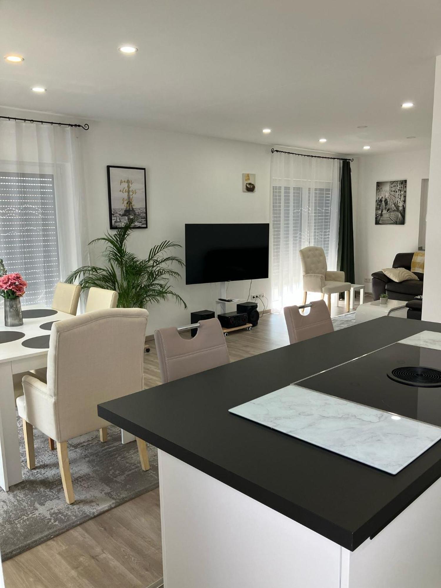 Moderne Einliegerwohnung Naehe Ingolstadt Und Bad Goegging Munchsmunster エクステリア 写真